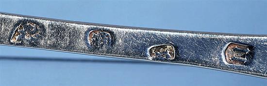 A William & Mary silver tat tail trefid spoon, Length 7 ¼”/185mm , Bowl length 63mm Weight: 1.3oz/37 grms